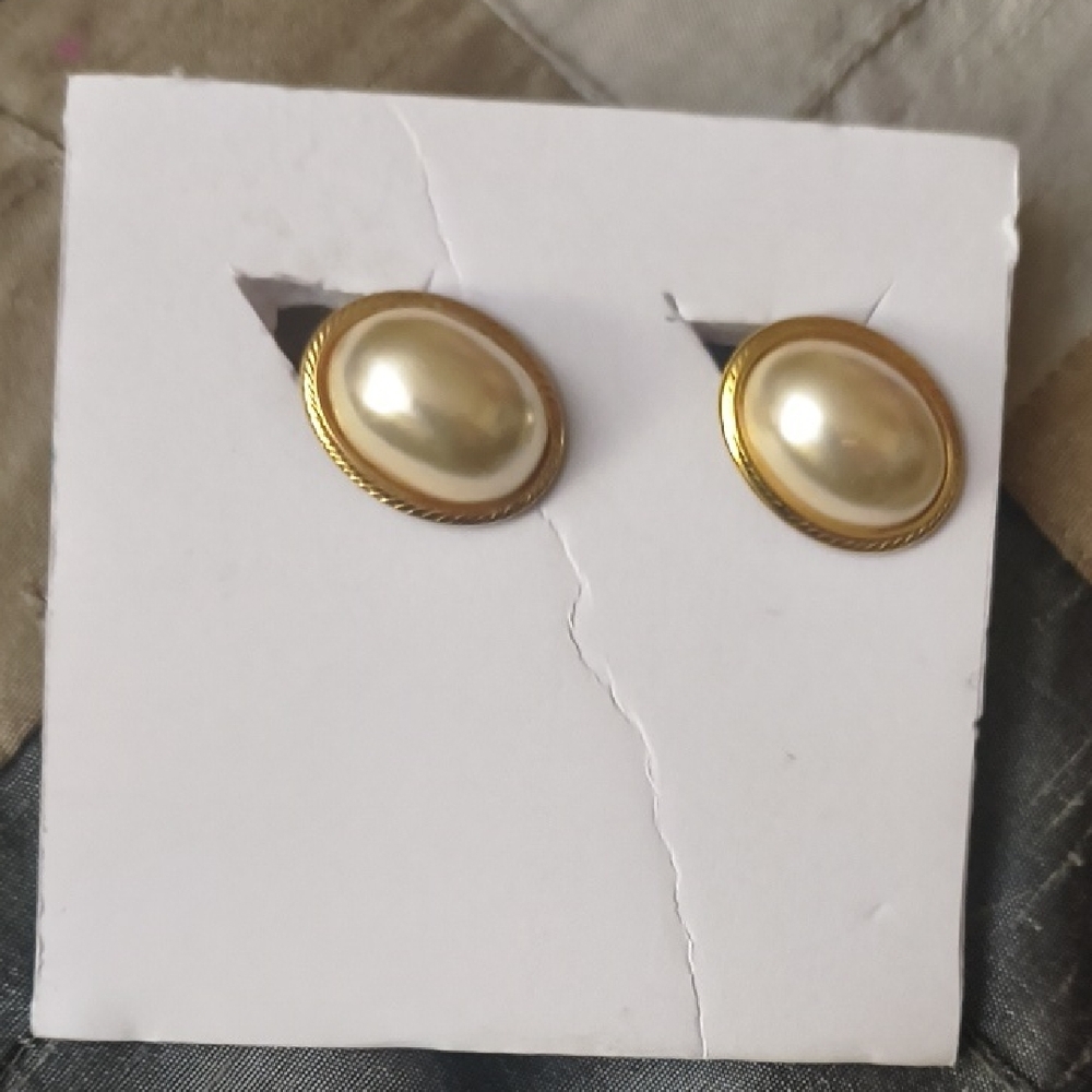 Gold-Tone Faux Pearl Oval Stud Earrings - Classic Women's Jewelry
